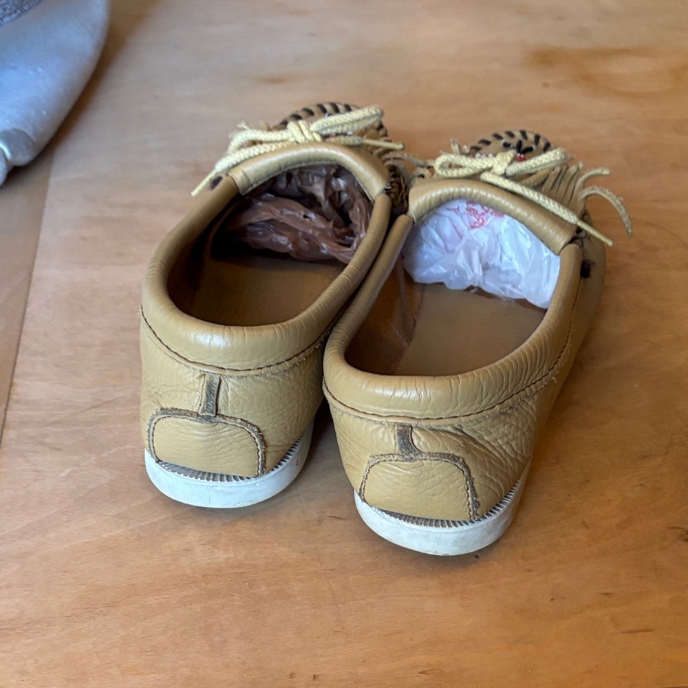Minnetonka Thunderbird Moccasins with Beaded Bird Design - Picture 5 of 7